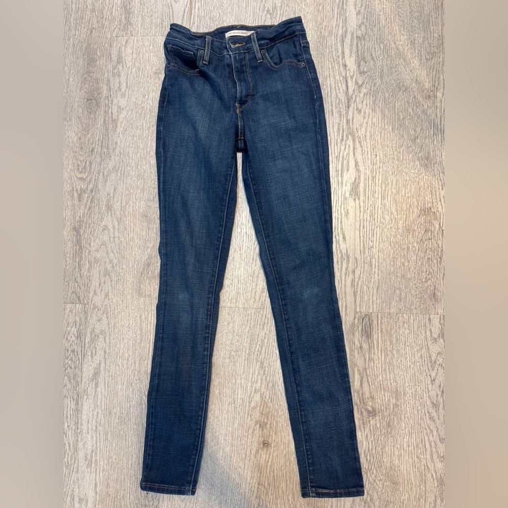 Levi’s High-Rise Skinny Jean - Dark Blue (721)